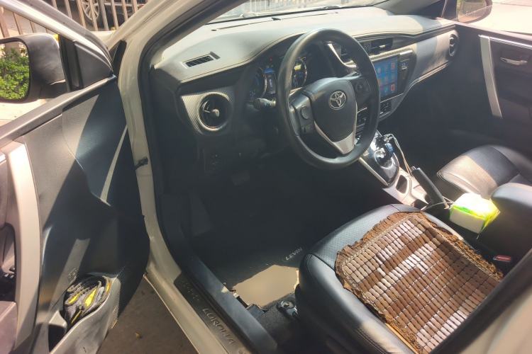 Used Toyota Levin 2017 Revised Dual-Engine 1.8H GS E-CVT Elite Sunroof Version China V Standard Driver Seat