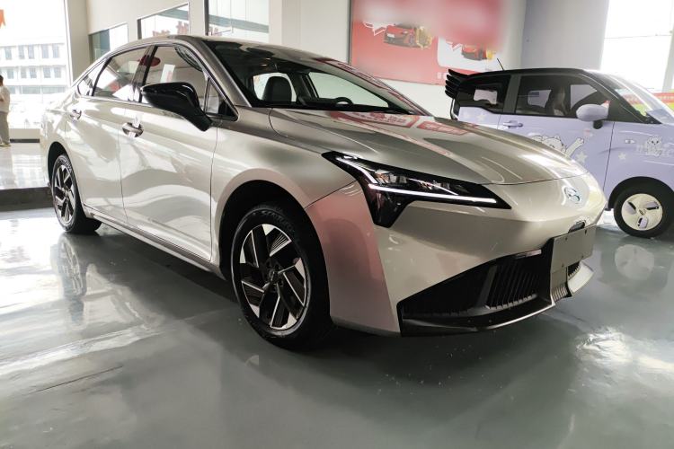 Used AION S Plus 2026 Model Luxury Edition Front Right 45 Deg