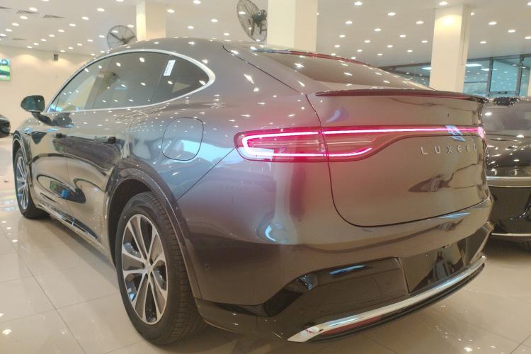 Used Hima Luxeed R7 2026 Model Pure Electric Max+
