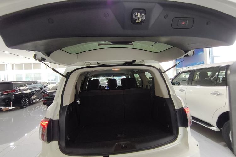 Used Nissan Patrol 2018 4.0L LinkedIn Edition