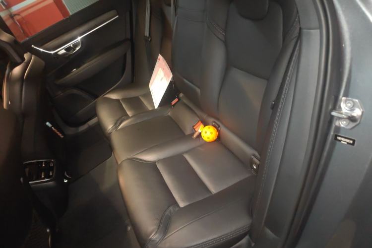 Used Volvo V90 2017 Cross Country T5 AWD Smart Range Edition