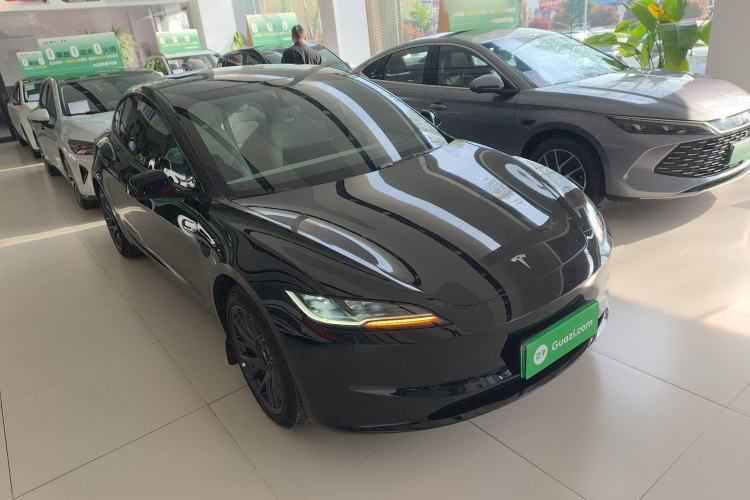 Used Tesla Model 3 2023 Long-Range All-Wheel-Drive Version