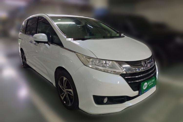 Used Honda Odyssey 2015 Updated Version 2.4L Smart Edition Front Right 45 Deg