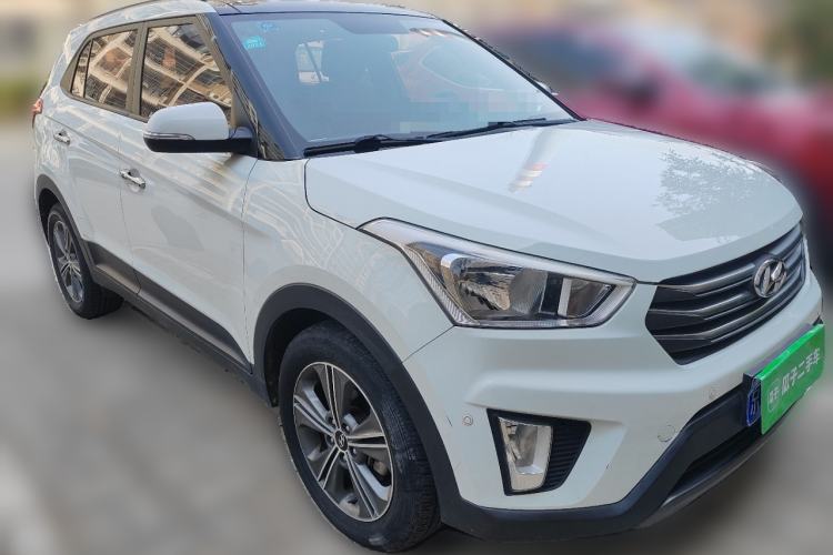 Used Hyundai ix25 2015 1.6L Automatic Two-Wheel Drive Smart GLS Trim Front Right 45 Deg