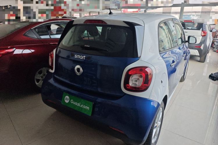 Used smart forfour 2018 1.0L 52 kW Dynamic Edition