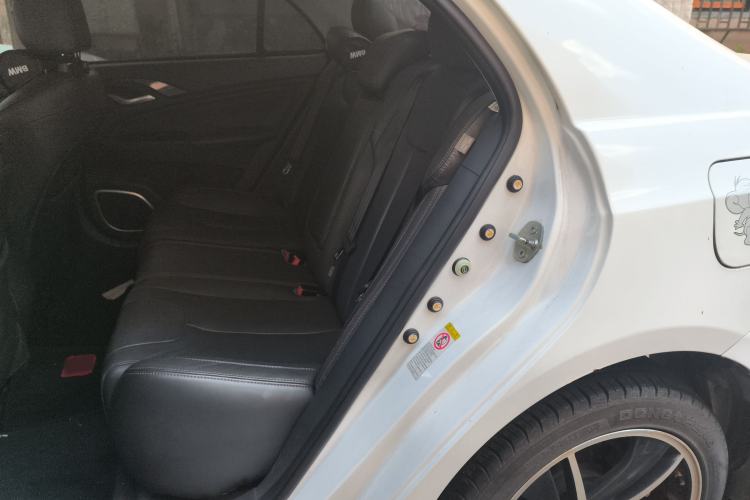 Used BYD Qin New Energy 2014 1.5T Cool Black Knight Flagship Model
