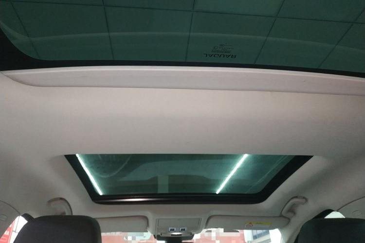 Used Jaguar XFL 2019 XFL 2.0T 200PS Two-Wheel-Drive Luxury Edition Headliner