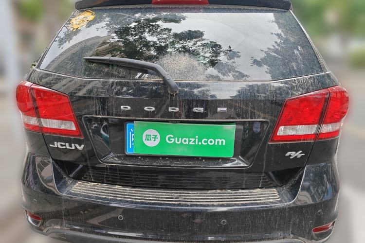 Used Dodge Journey 2013 2.4L Two-Wheel Drive Luxury Version
