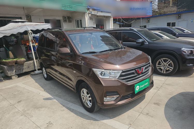 Used Wuling Hongguang 2019 1.5L S Standard Version China VI LAR Front Right 45 Deg