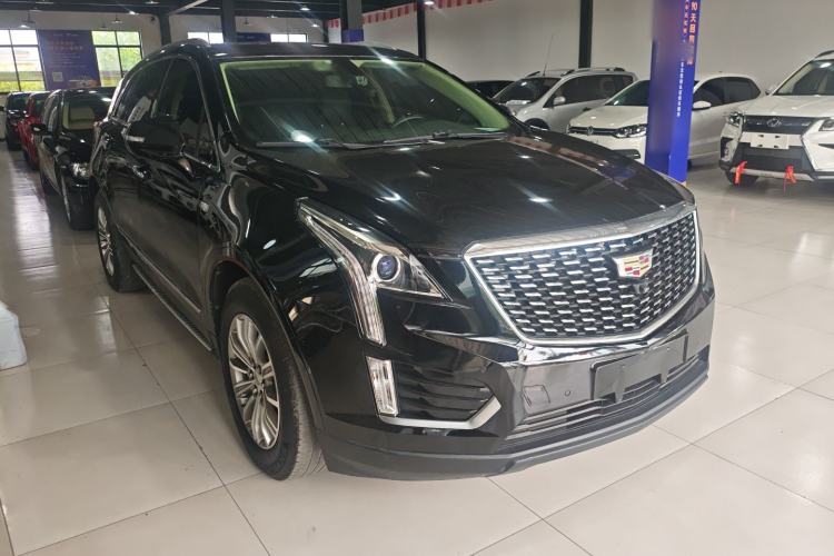 Used Cadillac XT5 2018 25T Luxury Model Front Right 45 Deg