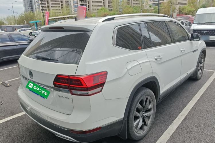 Used Volkswagen Teramont 2017 530 V6 Four-Wheel Drive Luxury Edition Rear Right 45 Deg