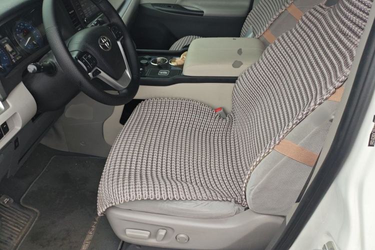 Used Toyota SIENNA 