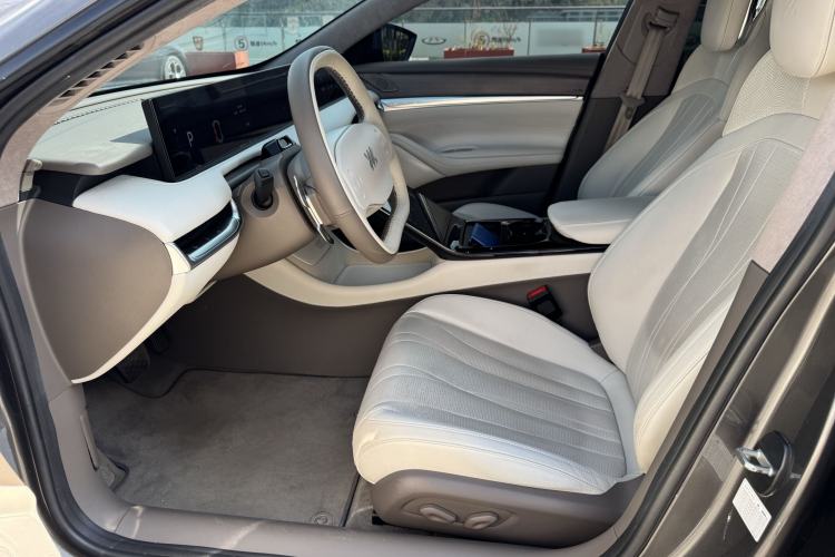 Used IM L7 2022 Pro Model Interior 3