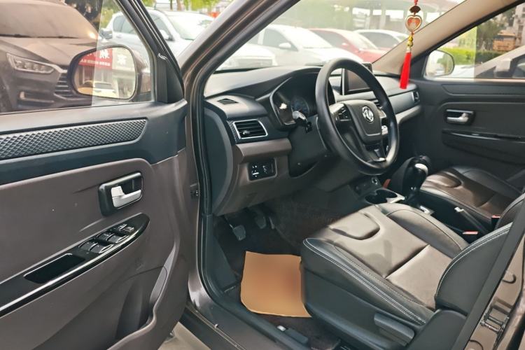 Used Dongfeng Fengon 330 2019 1.5L 330S Manual Comfort Version China VI Standard