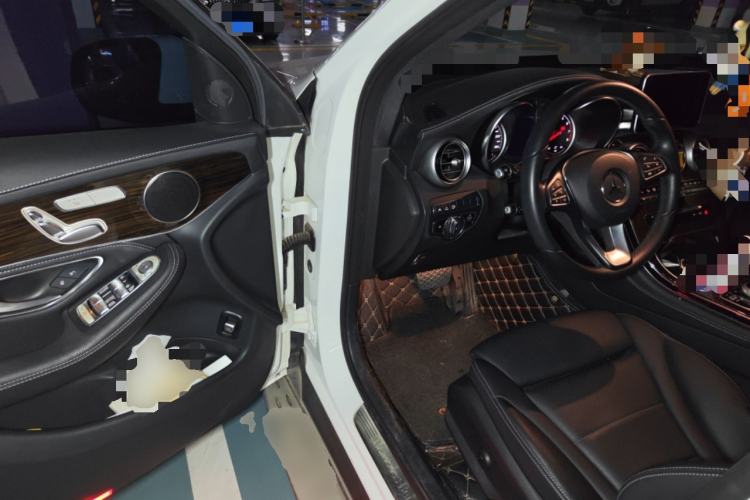 Used Mercedes-Benz GLC 2018 Facelift GLC 260 4MATIC Luxury Edition
