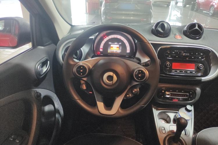 Used smart forfour 2016 1.0L 52 kW Passion Edition