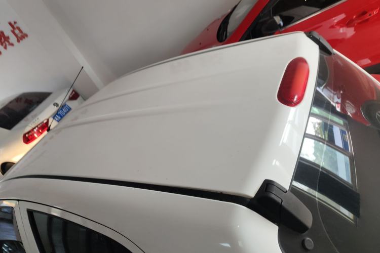 Used Venucia R30 2014 1.2L Manual Enjoyment Edition
