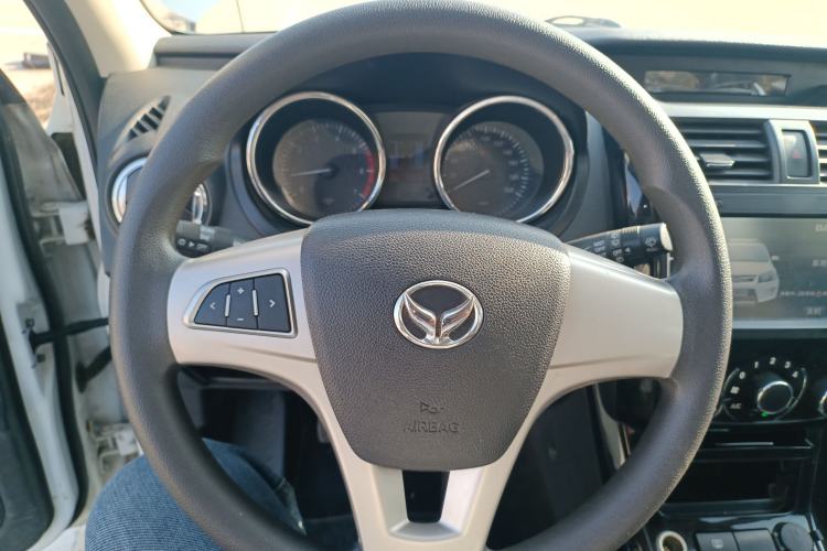 Used HYOSOW S3 2016 1.5L Manual Comfort Version China V Steering Wheel