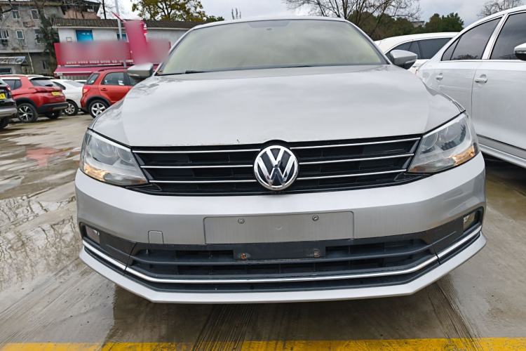 Used Volkswagen Sagitar 2017 230TSI Automatic Comfort Version
