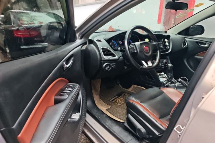 Used Fiat Viaggio 2015 1.4T Automatic Jingxiang Edition Driver Seat