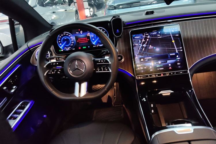 Used Mercedes-Benz EQE 2022 350 Pioneer Edition Steering Wheel