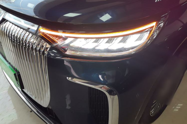 Used VOYAH Dream 2025 PHEV Four-Wheel-Drive Flagship Kunpeng Edition Left Front Headlight