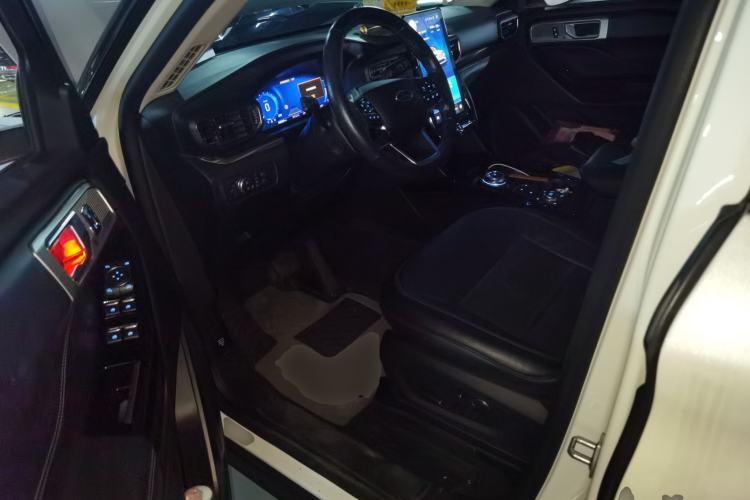 Used Ford Explorer 2020 EcoBoost 285 4x4 Titanium Edition 7-Seater Driver Seat