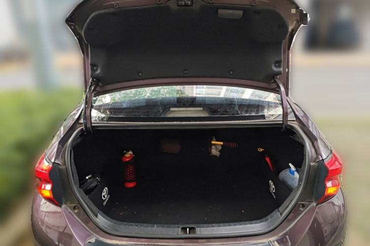 Used Toyota Levin 2017 Revised Dual-Engine 1.8H GS E-CVT Elite Sunroof Version China V Standard Trunk