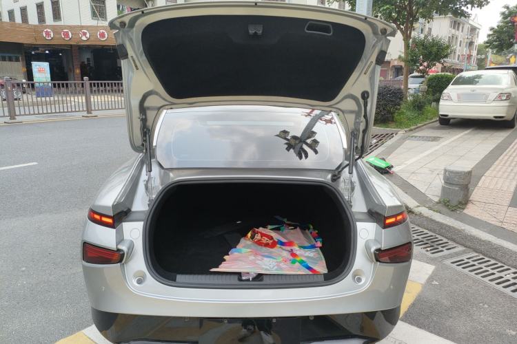 Used XPeng P7 2022 586G Trunk