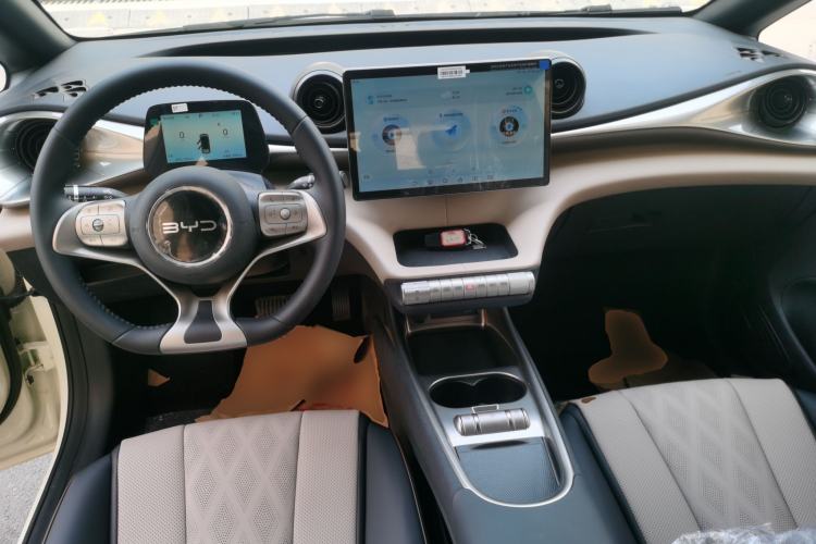 Used BYD Dolphin 2025 420km Free Edition Center Console