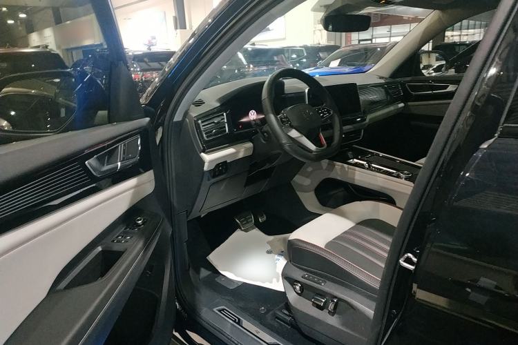 Used Volkswagen Teramont X 2024 380TSI Four-Wheel Drive Longxiang Edition Interior 3