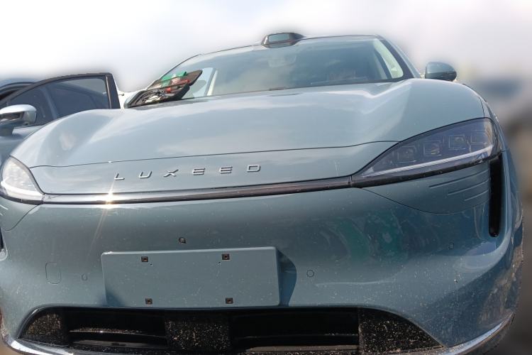 Used Hima Luxeed R7 2024 All-Electric 736 km Ultra Front