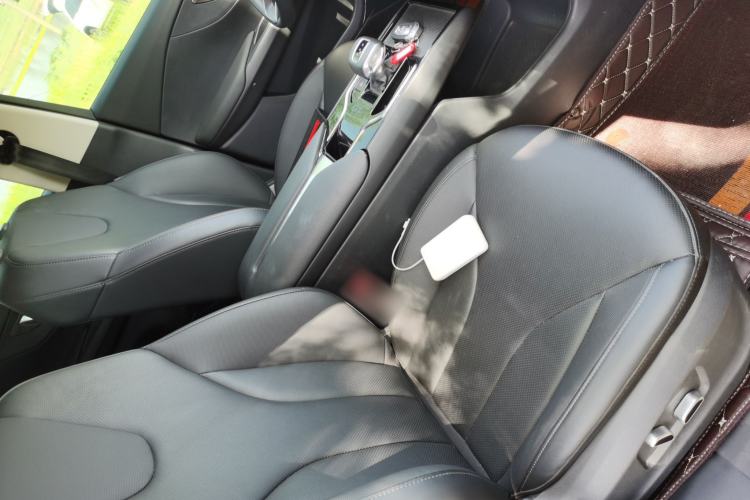 Used Hongqi E-QM5 2022 431 km Charge & Enjoy Edition
