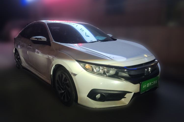 Used Honda Civic 2016 220TURBO CVT Luxury Edition Front Right 45 Deg