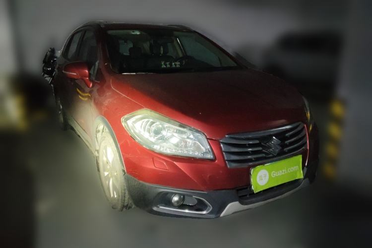 Used Suzuki S-Cross 2014 1.6L CVT Two-Wheel Drive Elite Version Front Right 45 Deg