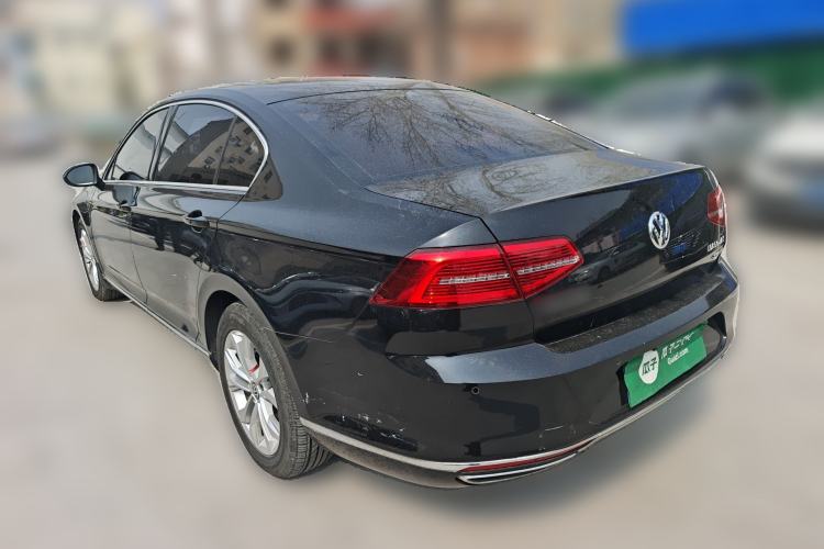 Used Volkswagen Magotan 2017 330TSI DSG Luxury Model Rear Left 45 Deg