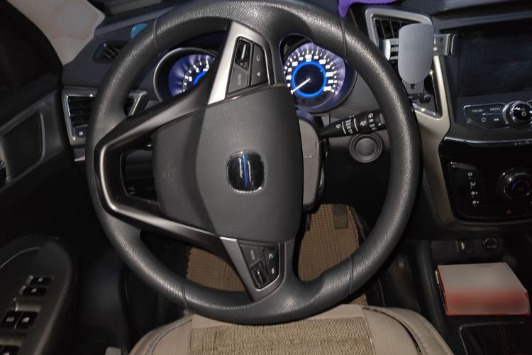 Used CHANGAN OSHAN COS5 2019 1.6L Manual Classic Model China VI Standard
