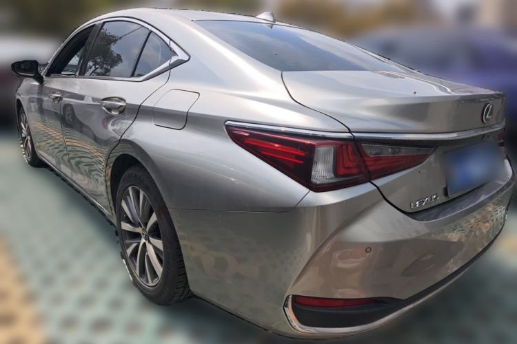 Used Lexus ES 2018 200 Excellence Edition China V Standard Rear Left 45 Deg