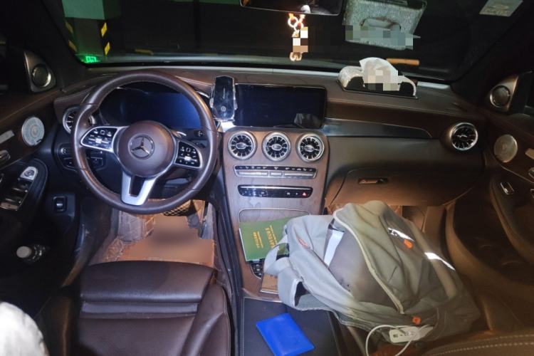 Used Mercedes-Benz GLC 2020 Facelift GLC 300 L 4MATIC Dynamic Edition Center Console