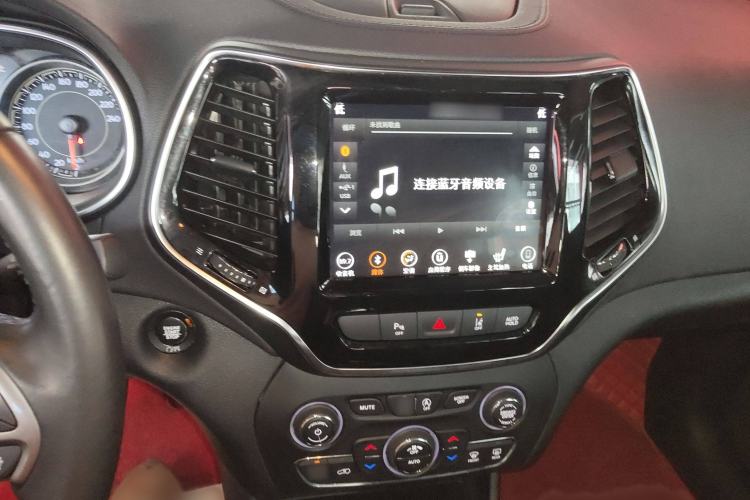 Used Jeep Cherokee 2019 2.0T Four-Wheel Drive Exploration Edition + Autonomous Driving Smart Package China V