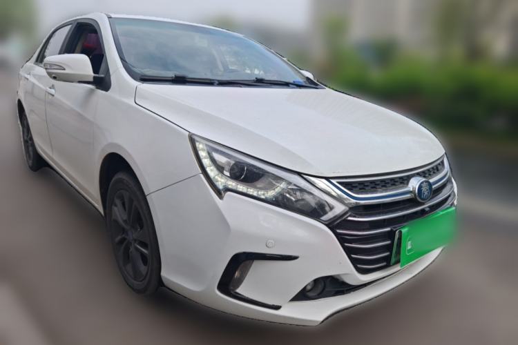 Used BYD Qin New Energy 2017 1.5T Luxury Model Front Right 45 Deg