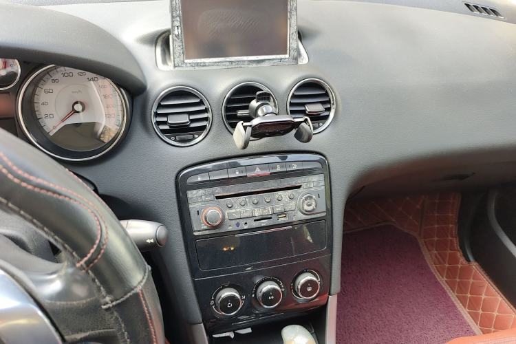 Used Peugeot 408 2013 2.0L Automatic Comfort Edition
