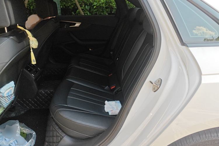 Used Audi A4L 2023 40 TFSI Luxury Dynamic Model
