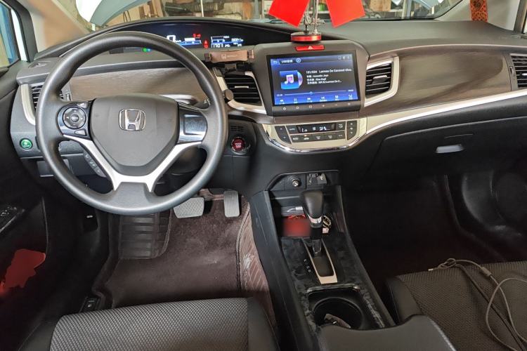 Used Honda Jade 2016 1.8L Automatic Comfort Elite Version 5 Seats Center Console