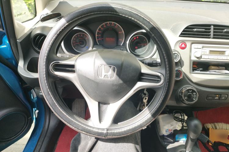 Used Honda Fit 2011 1.3L automatic comfort version