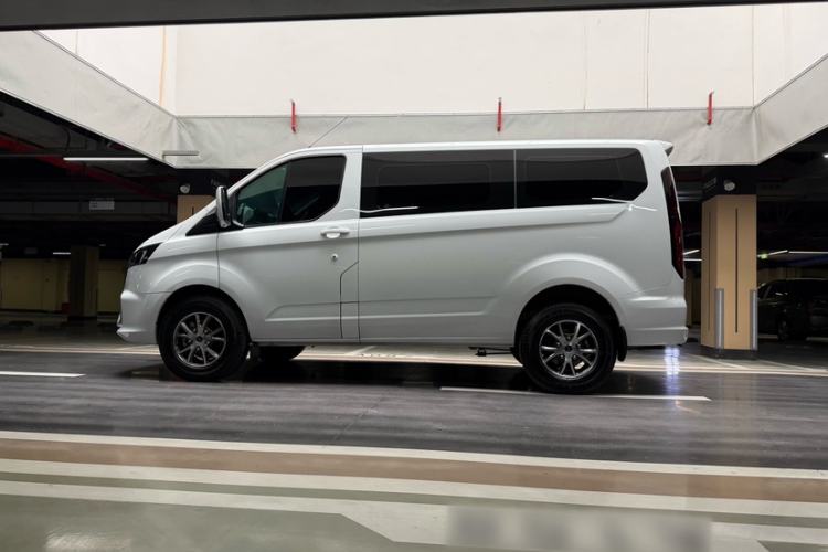 Used Ford Transit 2023 2.0T Diesel Manual Commercial & Travel Short Wheelbase Low-Roof 7/8/9-Seater
