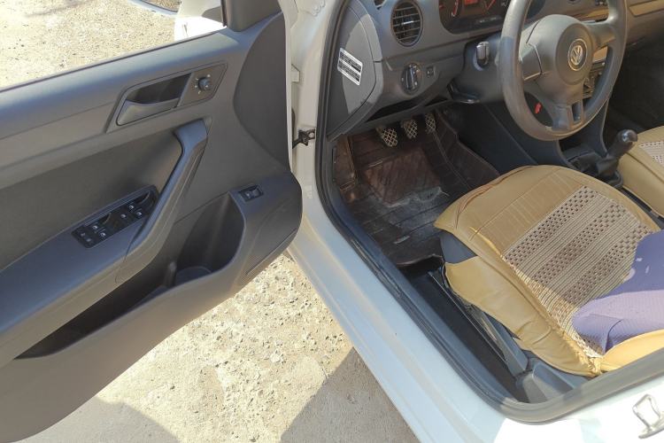 Used Volkswagen Jetta 2015 Zhuihui Edition 1.4L Manual Fashion Model