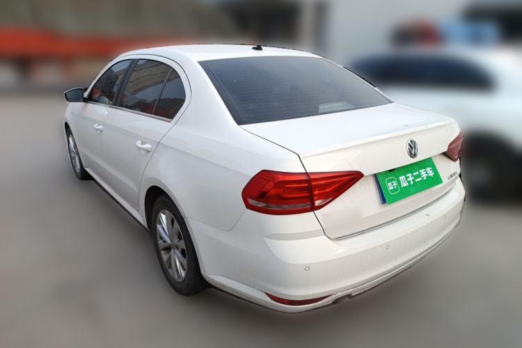 Used Volkswagen Lavida 2017 1.6L Automatic Comfort Edition
