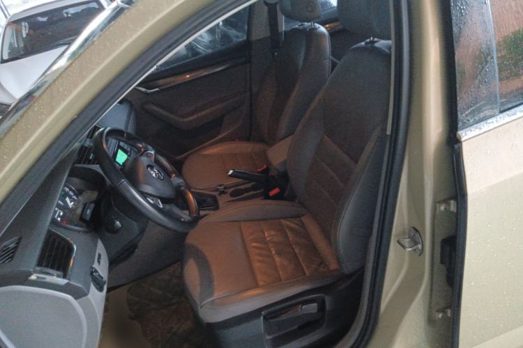 Used Skoda Octavia 2015 1.4TSI DSG Yijun Edition Left Front Seat