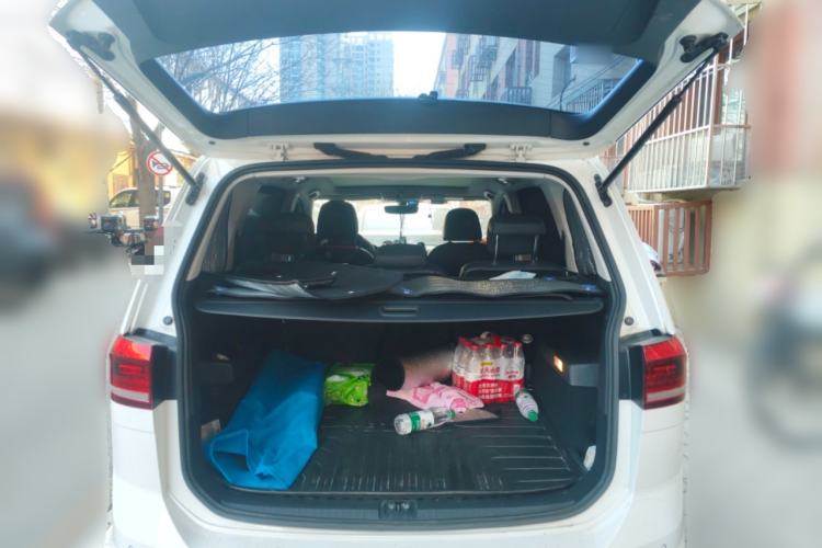 Used Volkswagen Touran 2016 Volkswagen Touran L 280TSI DSG Comfort Edition
